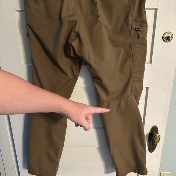 5.11 Tactical Men's Tan Cargo Pants - Picture 3 of 5
